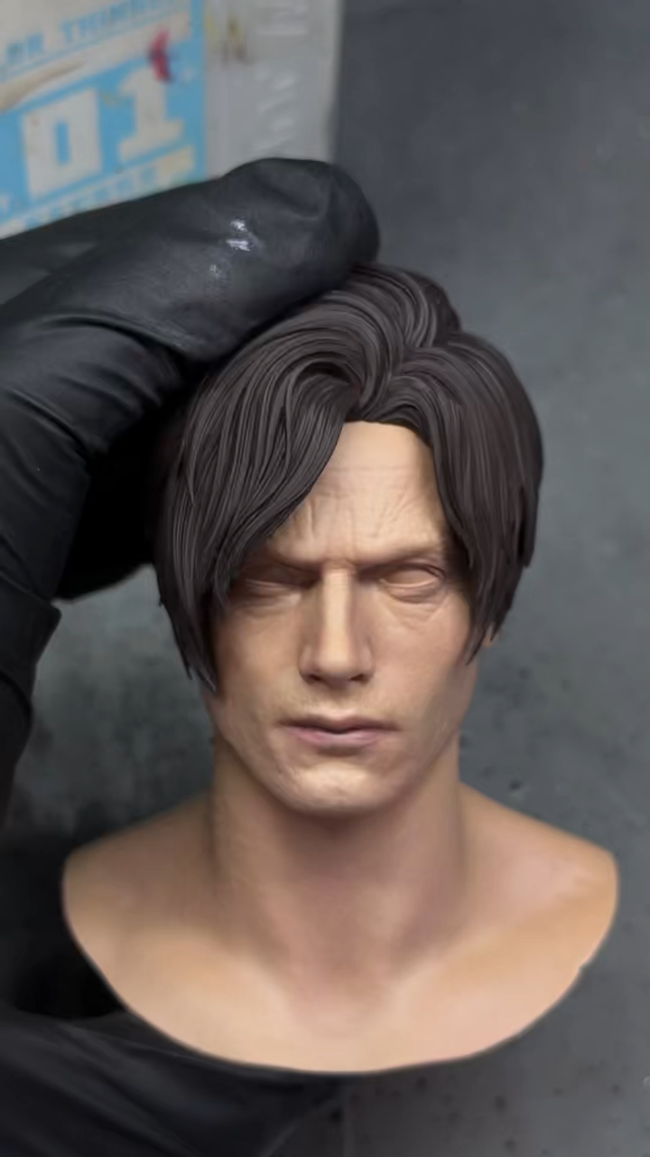 【Pre-sale】1/6 and 1/4 Scale Leon S. Kennedy: Raccoon City Chase-RE Studio