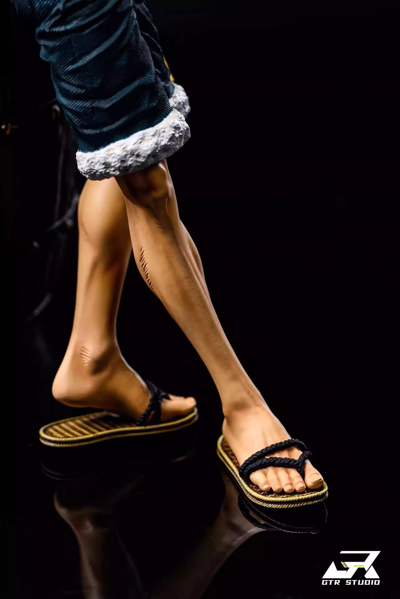 【Sold out】MAX Scale Luffy-Gtr Studio