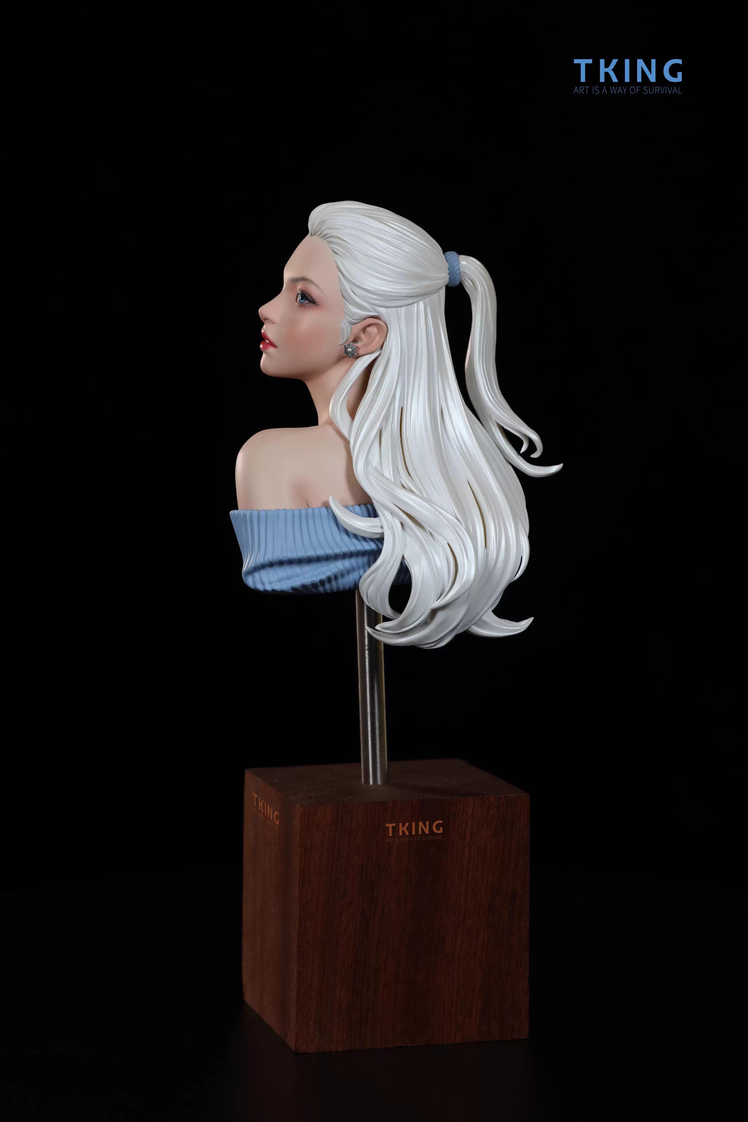 【Pre-sale】1/4 Scale Painted The Girl Looking Back-TKing Toys Studio