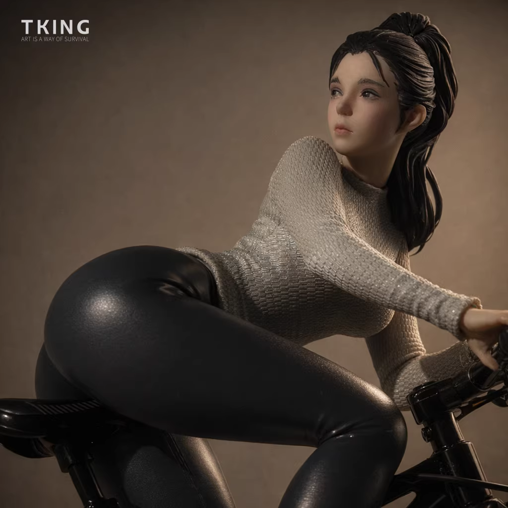 【Pre-sale】1/8 Scale Bicycle Riding Girl-TKing Toys Studio