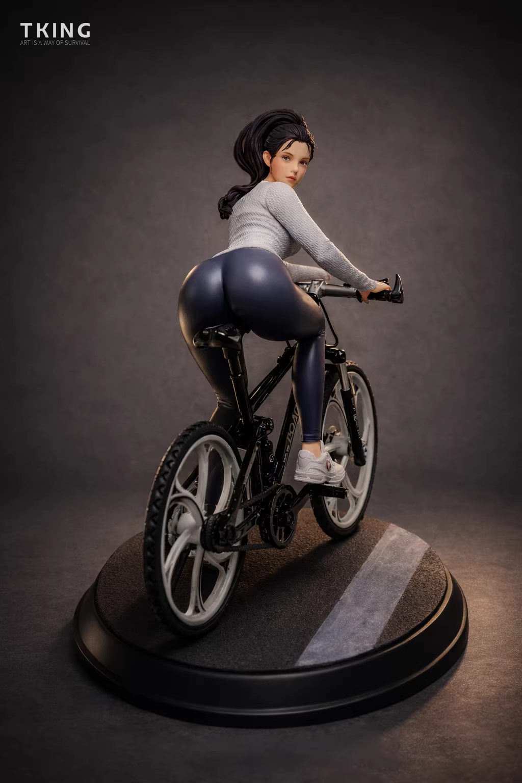 【Pre-sale】1/8 Scale Bicycle Riding Girl-TKing Toys Studio
