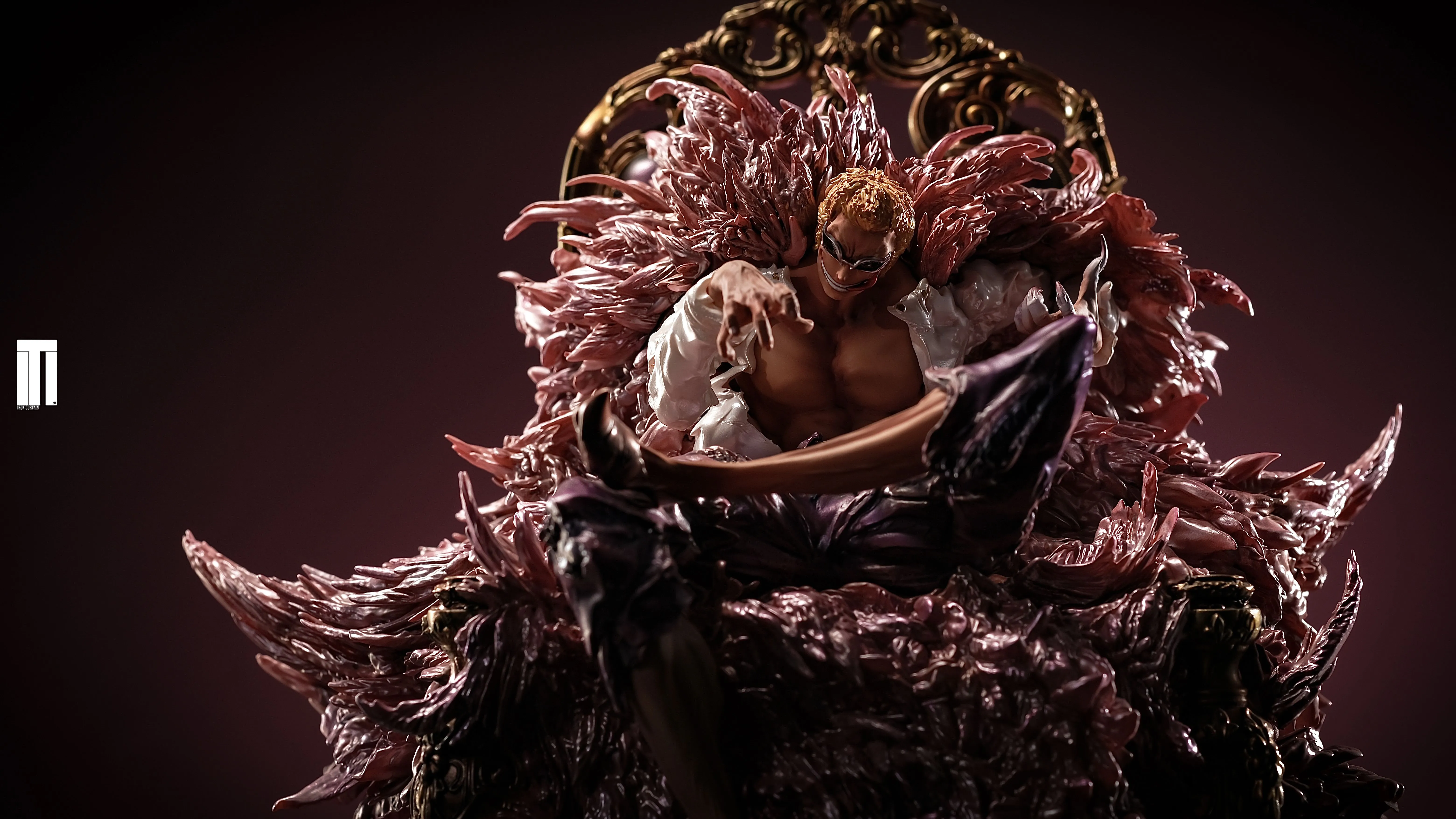 【In stock】Donquixote Doflamingo-Iron Curtain STUDIO