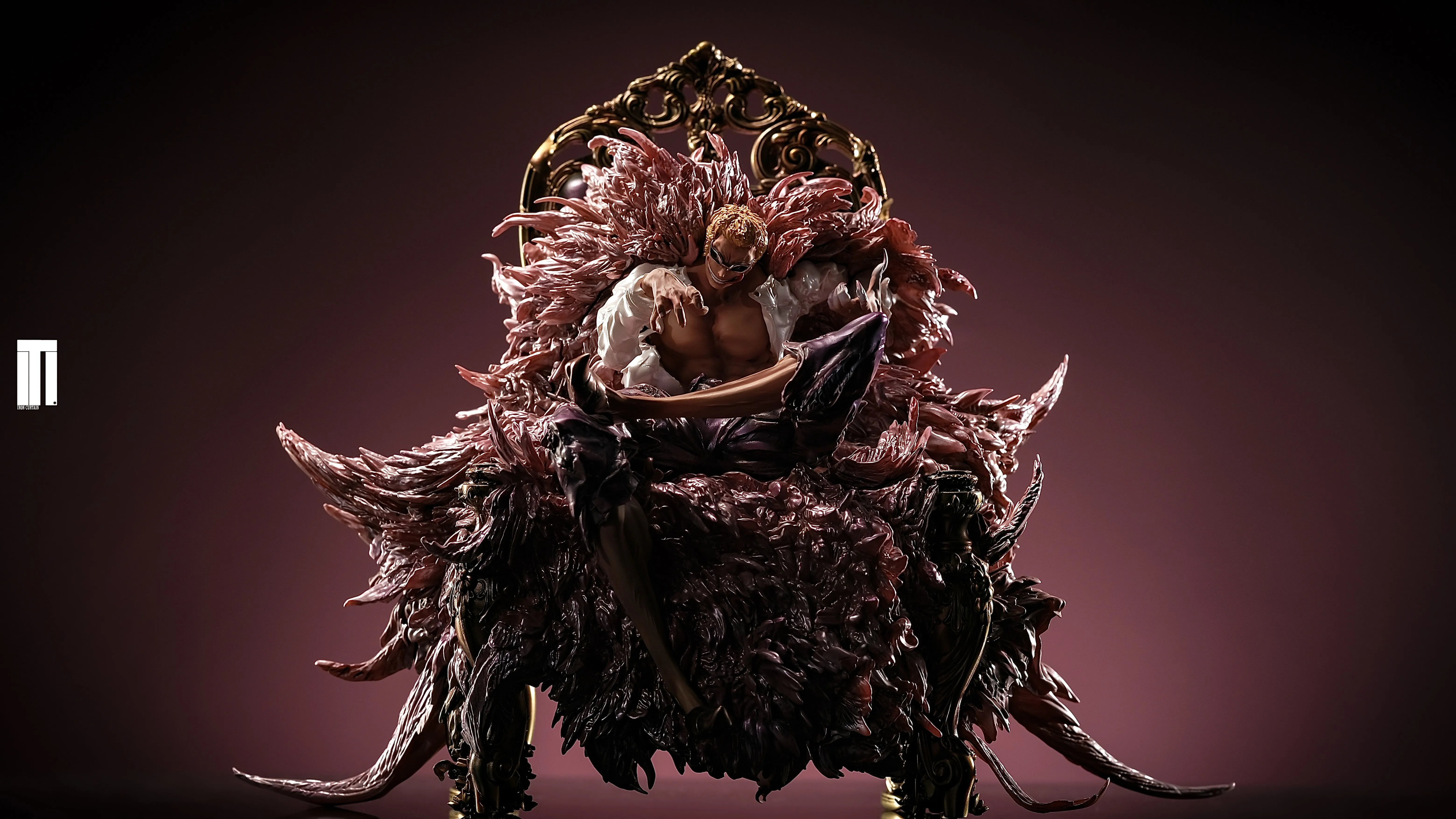 【In stock】Donquixote Doflamingo-Iron Curtain STUDIO