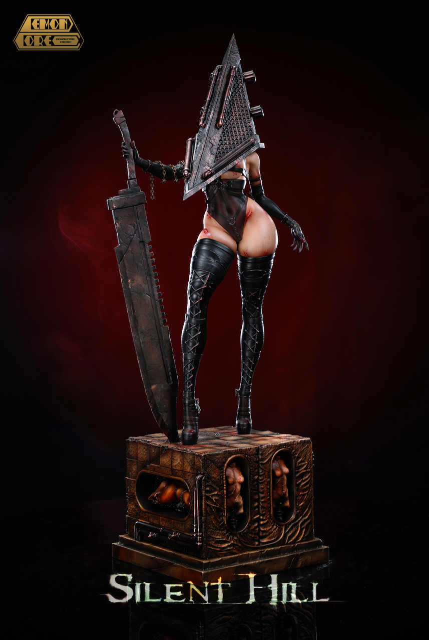 【Sold out】1/6 Scale Pyramid Head-Silent Hill-Demon Core Studio