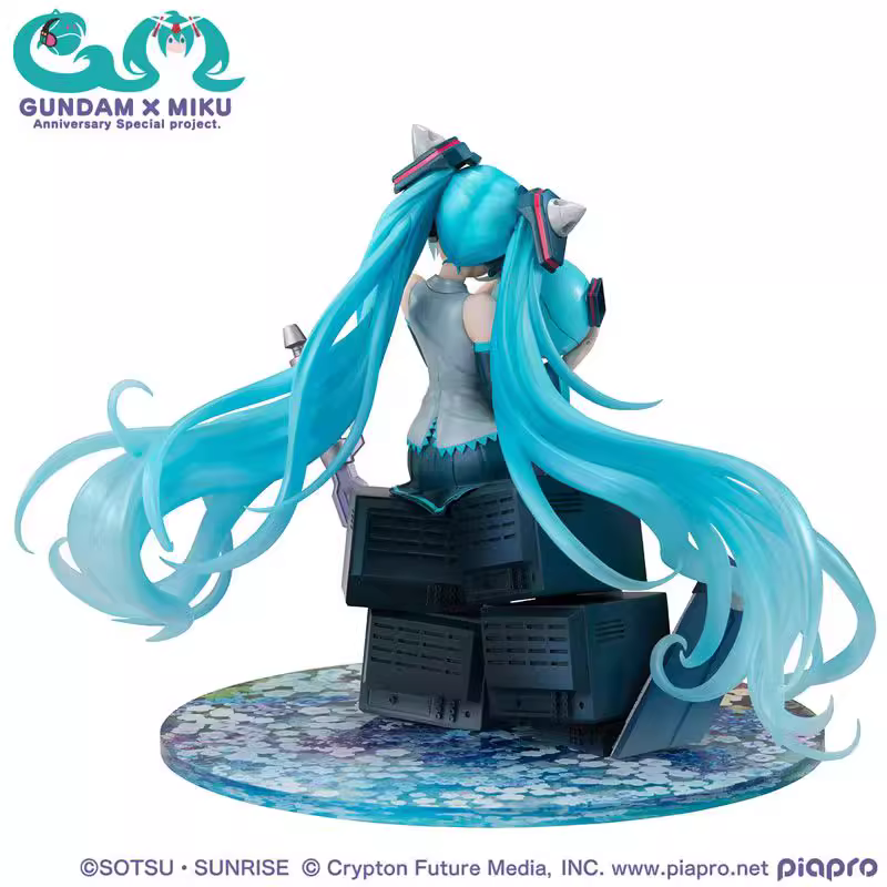 【Pre-sale】Lucrea Hatsune Miku-MegaHouse Studio
